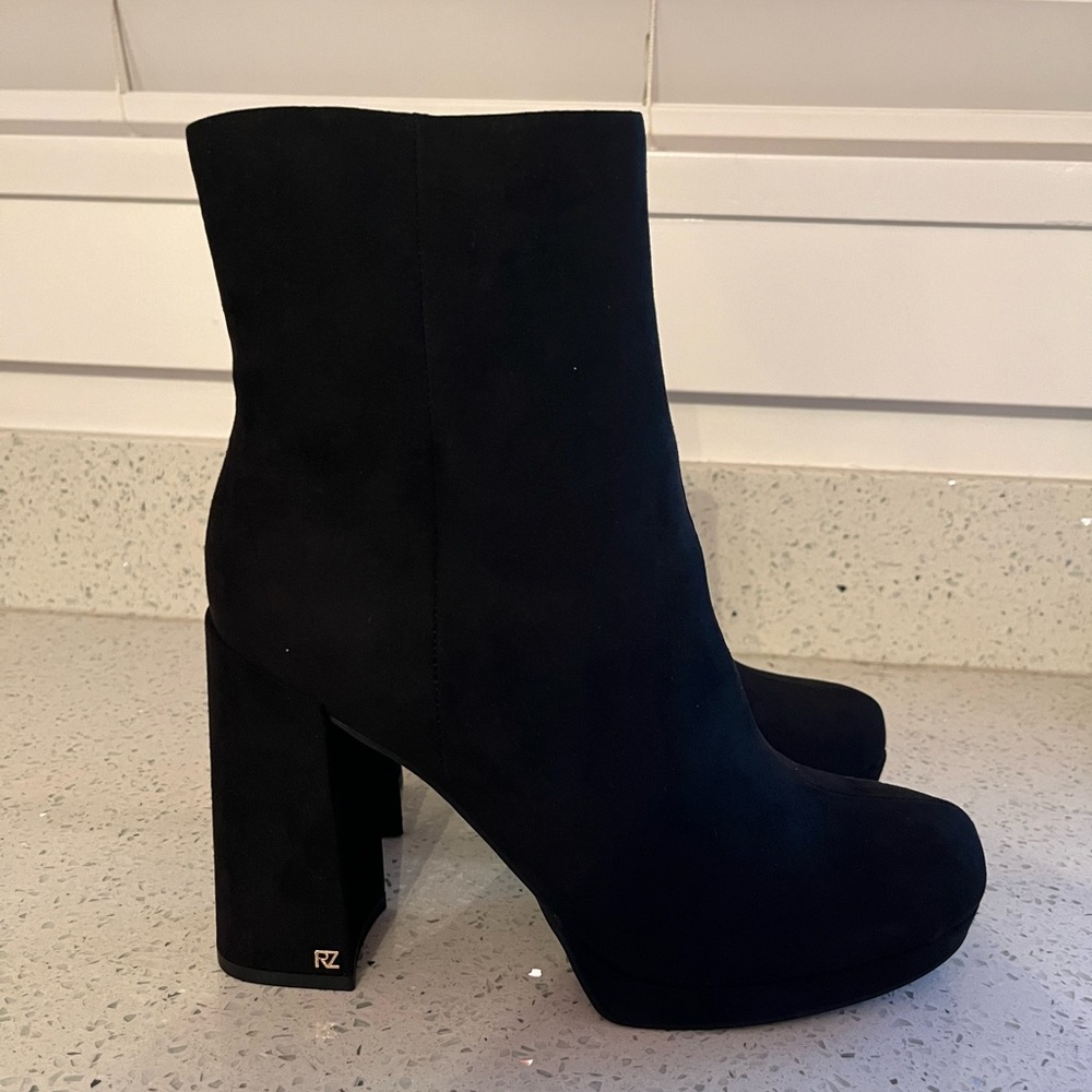 heeled boots